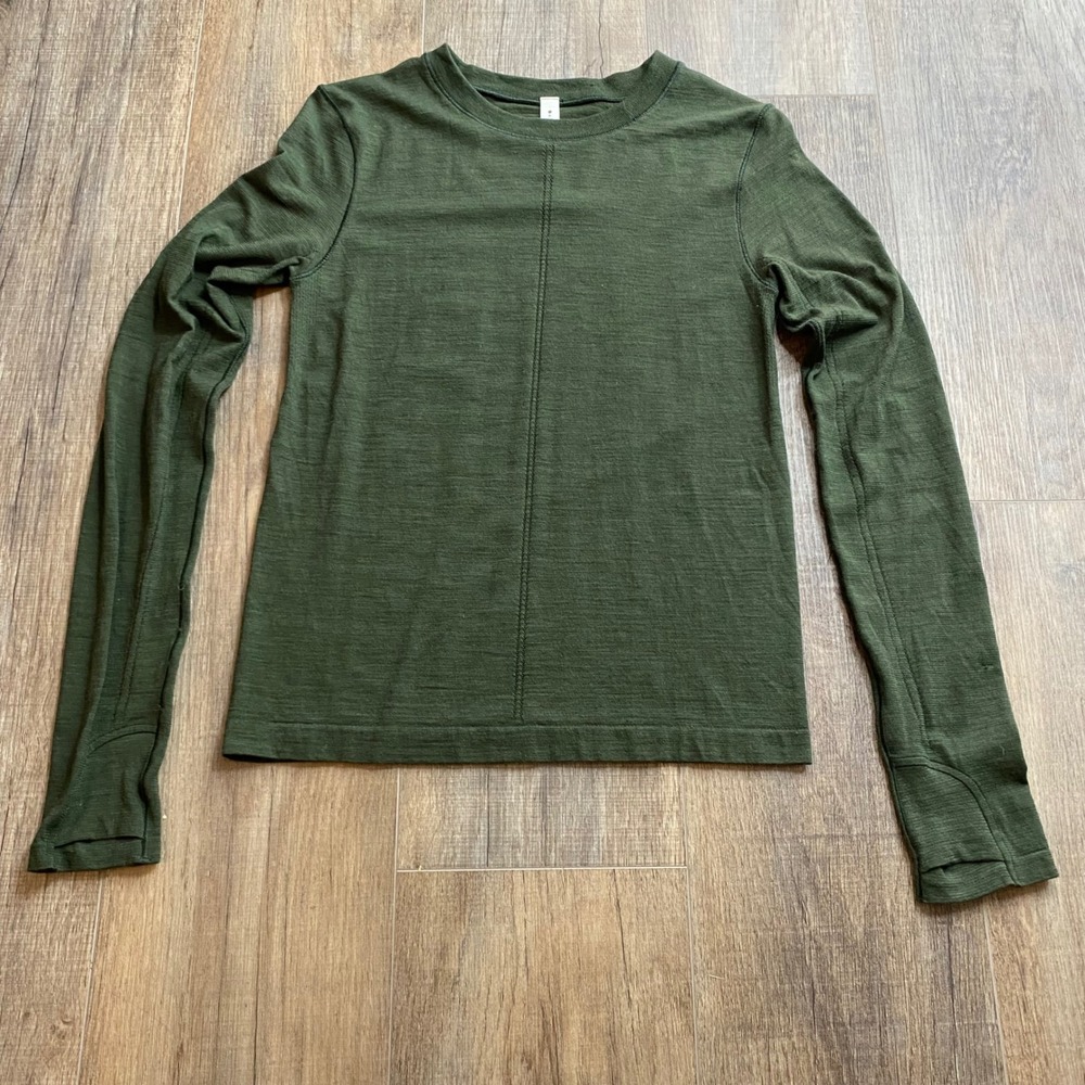 Athleta Ascent Seamless Forest Green Long Sleeve Thumbhole Top Size Small